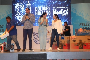 Brindan conferencia por el dia de las madres en Dolores Hidalgo