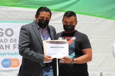Culmina capacitación “Impulso a la competitividad de los Alfareros de San Felipe”.