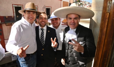 Dolores Hidalgo    Se hizo presente en el desfile alusivo a la toma de la Alhóndiga de Granaditas en Guanajuato Capital
