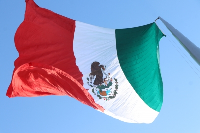 CELEBRAN ACTO CÍVICO EN LA MEGABANDERA