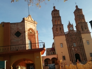 A este Primero de diciembre los contagios por COVID 19 ya rebasaron el doble de los 700 casos que se tenían el primero de octubre, esto en Dolores Hidalgo.