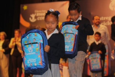 Dolores Hidalgo Avanza la entrega de mochilas y útiles escolares en Guanajuato previo al inicio del ciclo escolar.
