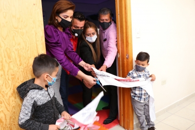 Presidente Miguel Ángel Rayas y la Presidenta del DIF Municipal Yazmín Villanueva Rodríguez,  Inauguran Cámara de Multifuncional en el Centro de Rehabilitación