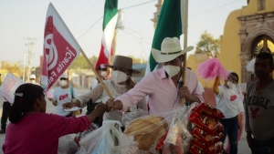 Julio González visita comunidades Tierra Blanca, El Llanito y Xoconoxtlito del Llanito
