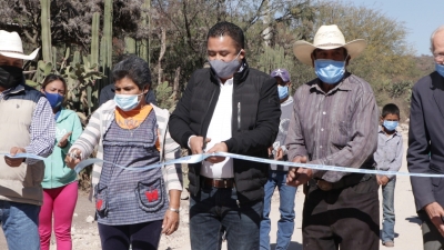 DIEGO LEYVA INAUGURA MEJORAMIENTO DE CAMINO SAN FRANCO - SANTA ROSA