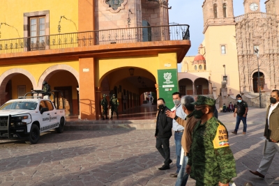 Presidente Municipal Recibe a Mando Militares de la SEDENA en Dolores Hidalgo